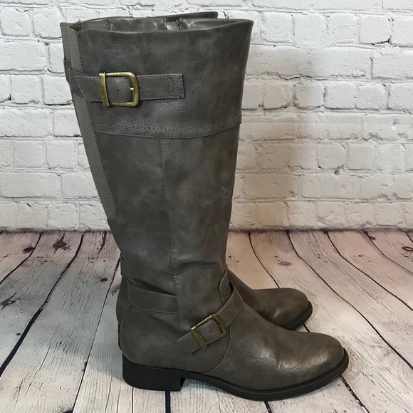 Grey vegan leather knee high zip up boots low heel - Picture 6 of 8